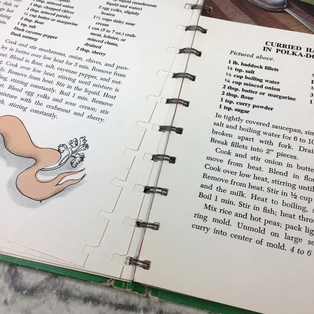 Betty Crocker's‎ Dinner In A Dish Cookbook Vintage Spiral Cookbook